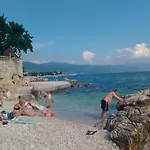 Domi Vikendica Novi Vinodolski