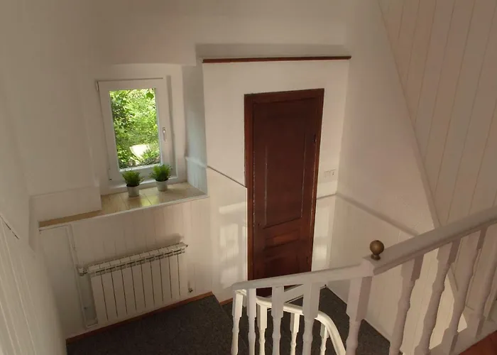 Semesterbostad Domi *