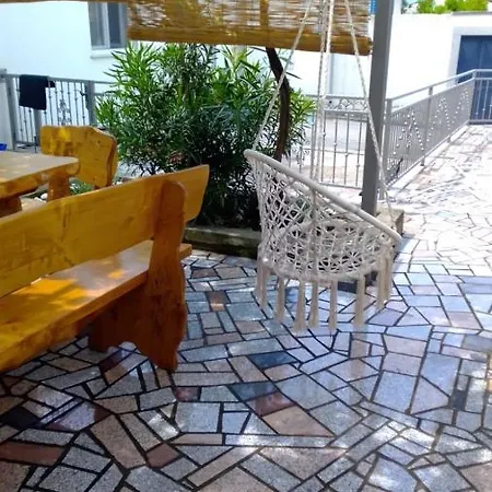 Domi * Нови-Винодолски