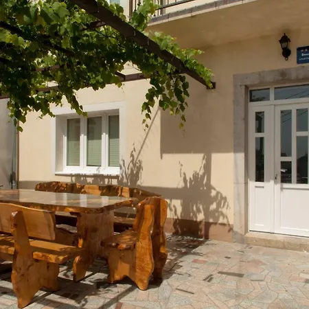 Domi * Нови-Винодолски